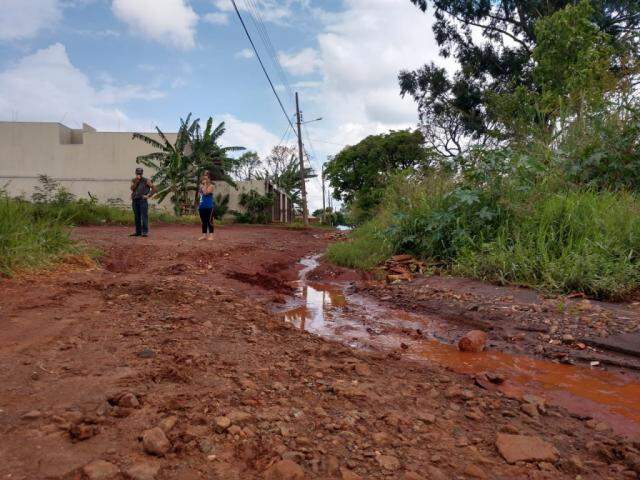 Prefeitura informou que fará reparos na região a partir de terça-feira (16). (Foto: Direto das Ruas)