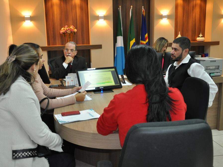Audiência trabalhista realizada durante a Semana da Conciliação, em Campo Grande. Foram arrecadados R$ 8,5 milhões em acordos. (Foto: Divulgação/ TJMS)