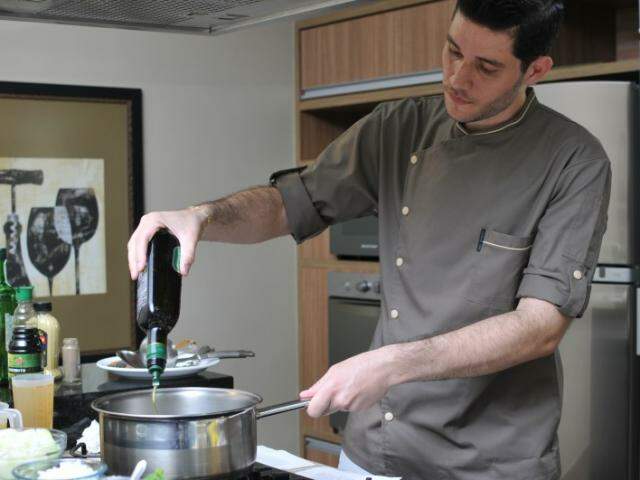 Chef de cozinha em São Paulo, Bruno Duim, conta que expôs as opções de cardápio e deixou para que a noiva escolhesse. (Foto: Alcides Neto)