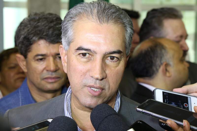 Reinaldo diz que esta parceria público-privada vai levar saneamento a todo Estado em dez anos (Foto: Fernando Antunes)