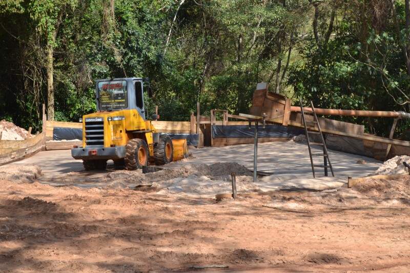 Segundo funcionários foram retirados cerca de 1.500 m³ de areia. O Imasul não confirma a informação. (Foto: Adriano Fernandes)