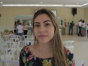 Sâmia tem interesse pelo assunto e acha que a morte é algo natural.