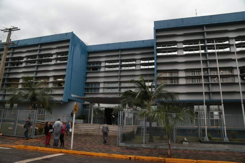 Os documentos referentes a quebra do sigilo bancário e fiscal também serão levados para a sede da PF, para serem analisados (Foto: Fernando Antunes)