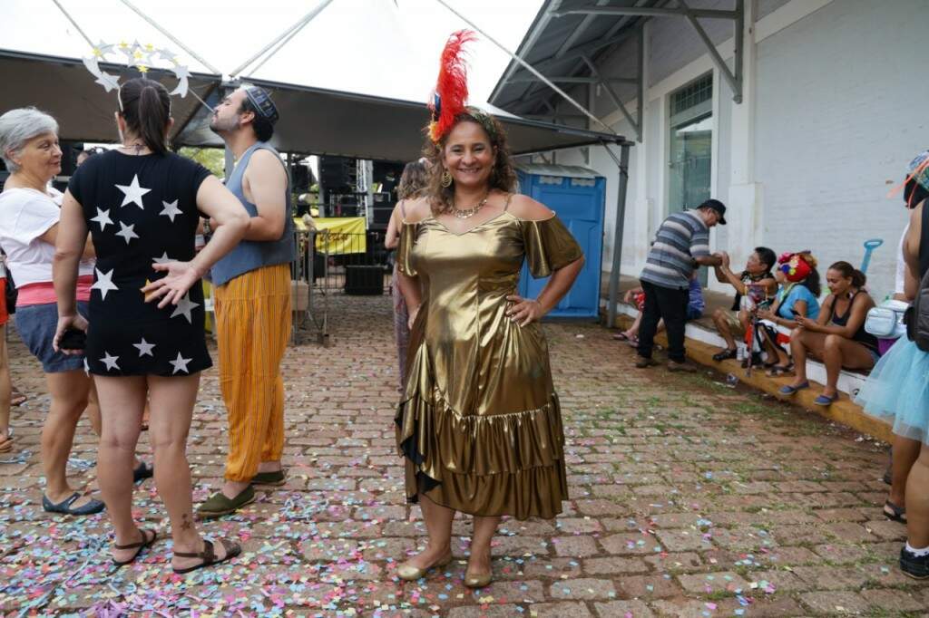 Silvana Valu terminou festa emocionada por ver que o campo-grandense gosta de festa. (Foto: Kísie Ainoã)