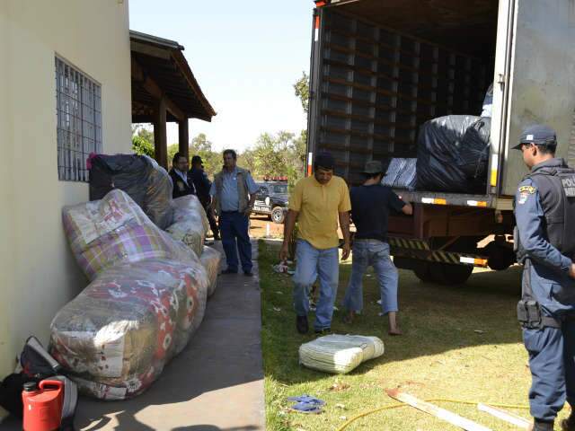 Grupo de ciganos tem mercadoria apreendida e é indiciado 