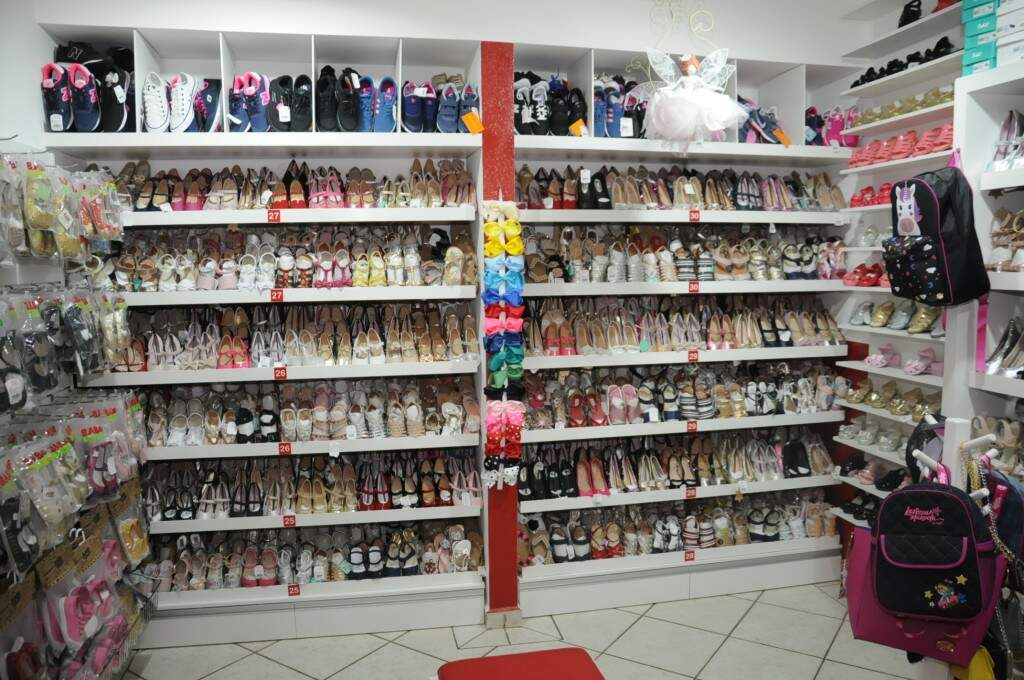 estoque de sapatos