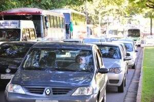 Poluição de veículos será medida por inspeção veicular. (Foto: Arquivo)