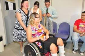 A jovem sofreu o que a medicina chama de lesão axonal difusa no tronco cerebral-hipotalamo.