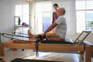 Atendimento personalizado no Pilates. (Foto: Marina Peralta)