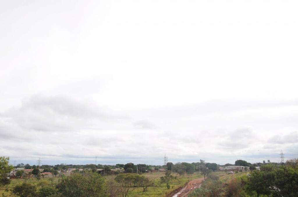 Em Campo Grande, chuva começou na sexta-feira e durou até a manhã desta segunda-feira. (Foto: Paulo Francis)