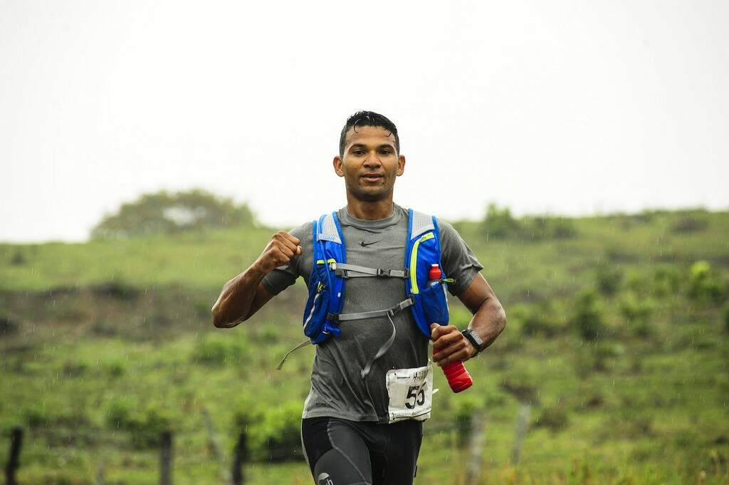 A mochila com suportes para as garrafinhas de hidratação são fundamentais, recomendam os organizadores do Bonito Cross (Foto: Divulgação)