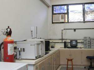 Laboratório da Química, na UFMS. (Foto: Marina Pacheco)