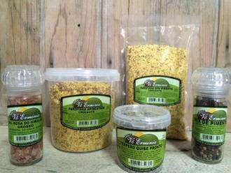 Sal rosa do Himalaia grosso e mix de pimentas no moedor, tempero para quibe, farofinhas apimenta e sem pimenta (Foto: Divulgação)
