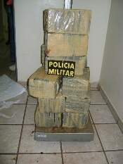 Cone Sul News
Droga estava em terreno próximo a aeroporto, mas deveria ser transportada por estrada.