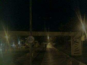 Orla morena à noite sem iluminação (Foto: Direto das ruas)