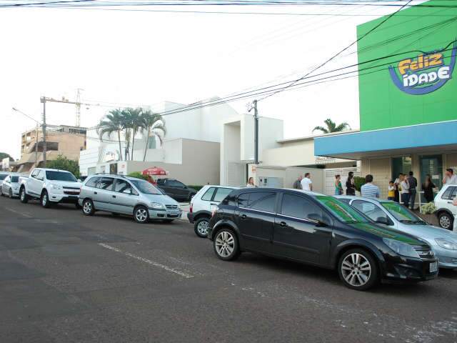 Parada Em Fila Dupla Sempre Rapidinha Mas Causa Transtorn