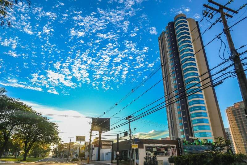 Em Campo Grande, o dia amanhece com mínima de 18ºC e a máxima chega a 31ºC. (Foto: Fernando Antunes)