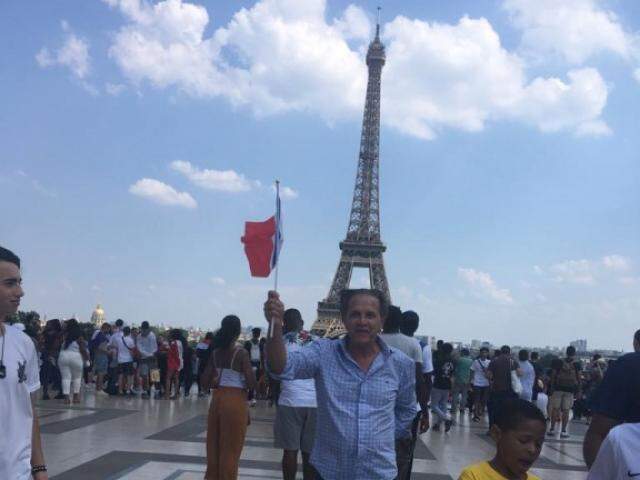 Jornalista acompanhou fase final do torneio em Paris e relata momento de união do país (Foto: Arquivo pessoal)