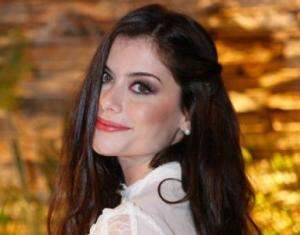 Aline Morais na serie da data marcada