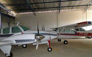 Aeronaves de Arias apreendidas em São Paulo em 2010 (Foto: Arquivo/PF)