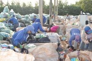 Trabalhadores da UTR terão mais material com a ampliação da coleta seletiva. (Foto:Divulgação)