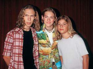 Os Hanson nos anos 90... (Foto: Divulgação)