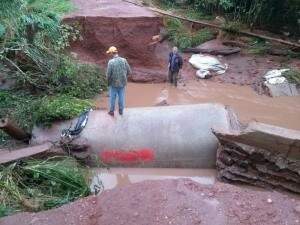 Estrago no Distrito de Nova Itamarati, em Ponta Porã, provocado pelas chuvas de dezembro. (Foto: Arquivo/CGNEWS)