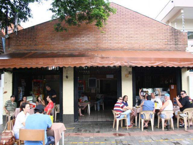 O bar não tem nome e nem fachada e era mais conhecido como Paulão 2 ou Paulão do Luisão. (Fotos: Marcos Ermínio)