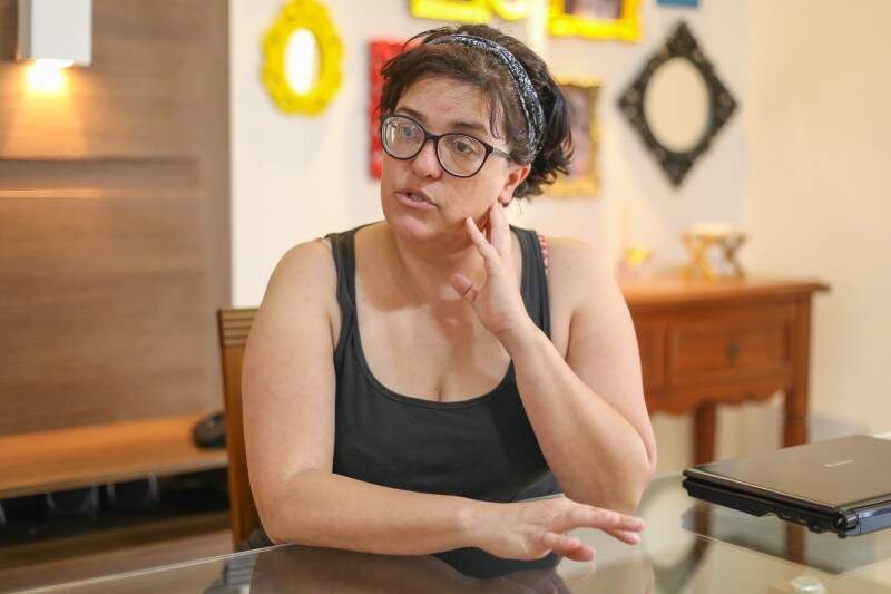 "Eu tenho 44 anos agora, antes fazer um curso era realmente fazer para a vida inteira e hoje não. Você pode modificar no meio do caminho...", prega Hyali. (Foto: Fernando Antunes)