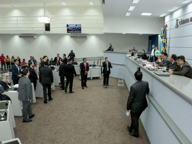 Vereadores rejeitaram veto do prefeito que oferece desconto a circuito interno de segurança (Foto: Divulgação)