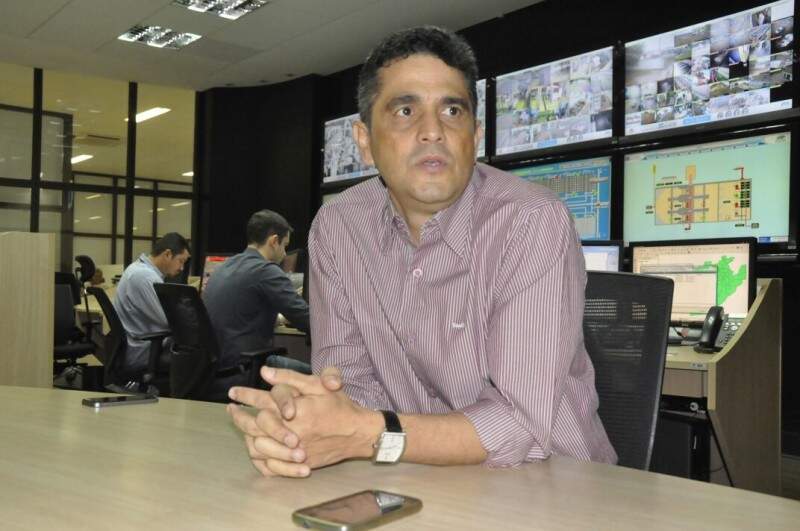 Engenheiro José João diz que Campo Grande não tem grandes mananciais e que no futuro o abastecimento da cidade será por poços subterrâneos. (Foto: Marcelo Calazans)