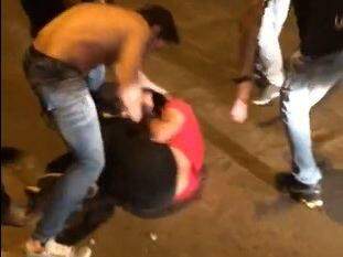 Vídeo em que Jonnhy aprece espancando a vítima viralizou na internet e trouxe consequências graves a família. (Foto: reprodução/Facebook)