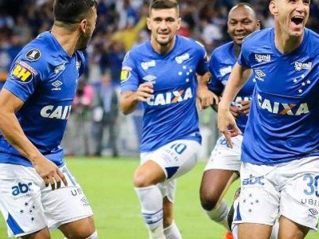 Quem marcou o primeiro gol foi Thiago Neves, depois que pegou passe de Sassá e marcou ainda aos 2 minutos de partida. (Foto: UOL Eportes)
