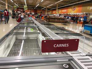Freezer vazio: congelados no alvo dos consumidores (Foto: Jones Mário)