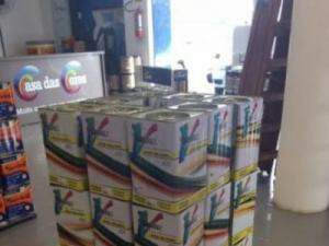Látex de 18 litros e de galão estarão a preço de fábrica no sábado (Foto: Divulgação)