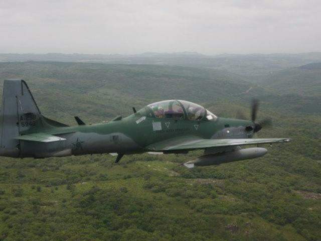 Na missão, além de três caças A-29 Super Tucano, foi empregada a aeronave radar E-99 da FAB. A ação ocorre durante os trabalhos da Operação Ostium. (Foto: Divulgação/FAB)