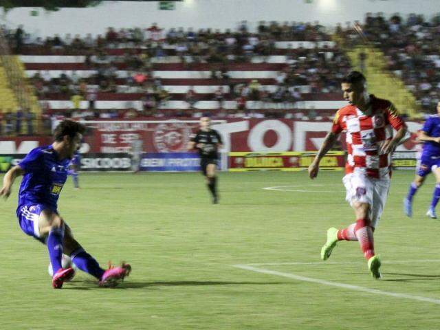 Tombense vence o Cruzeiro e assume a liderança do ...