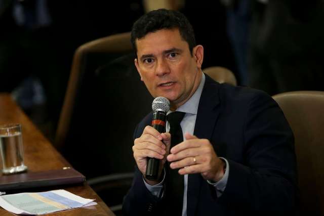 Incomodado com troca na PF, Sérgio Moro pede demissão 