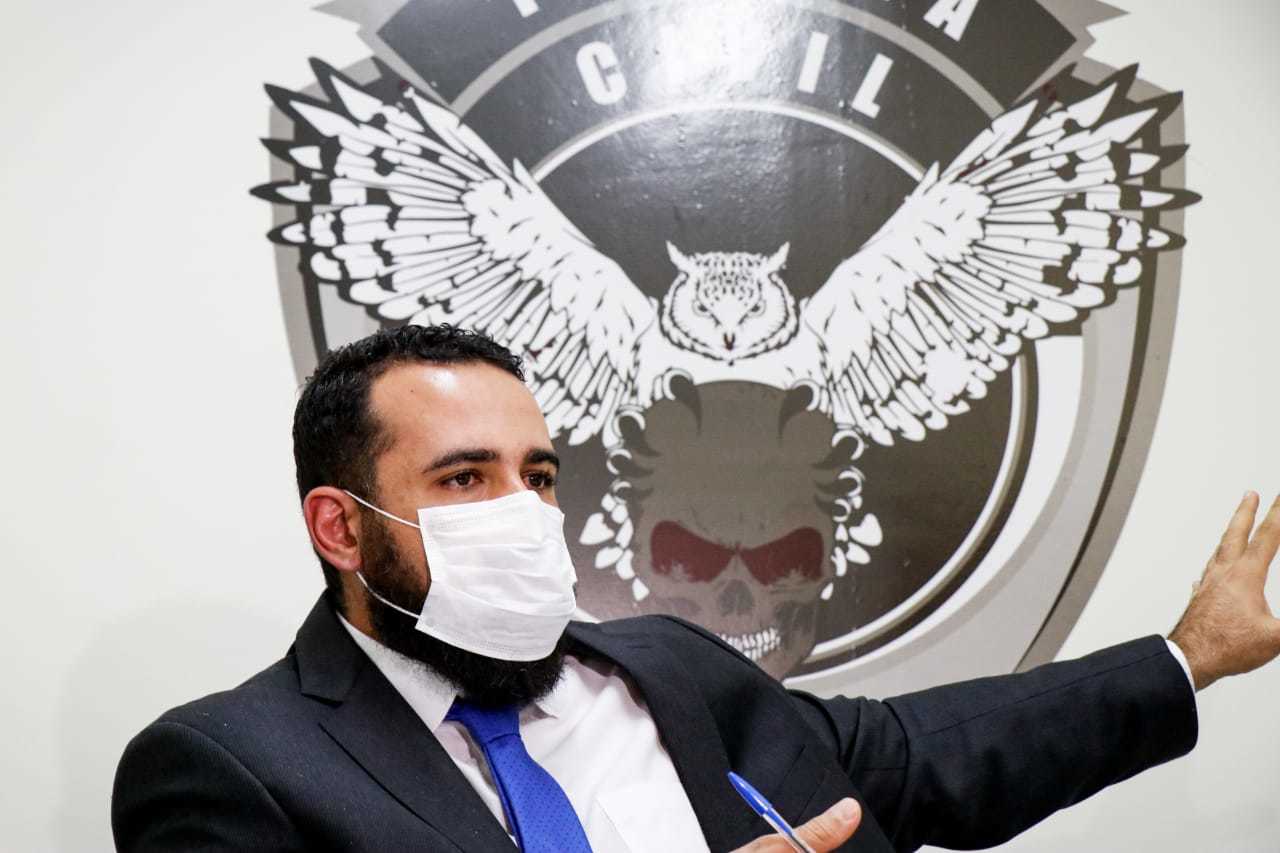 Delegado Carlos Delano durante entrevista na manh&atilde; desta sexta-feira &nbsp;(Foto: Hernique Kawaminami)&nbsp;