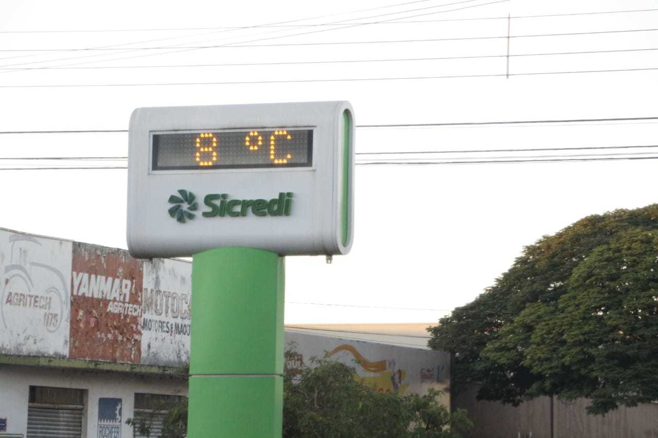 Em Dourados, por volta das 6h, os termômetros marcaram 8ºC (Foto: Helio de Freitas)