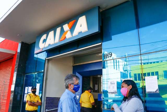 Caixa abre 39 agências para saque do auxílio emergencial