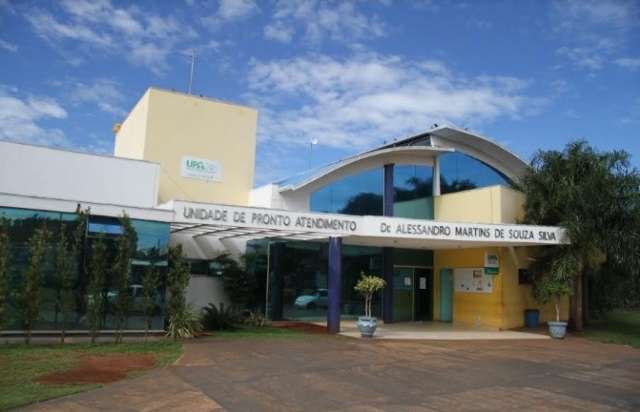 Mulher de 51 anos passa mal, fica 45 minutos em UPA e morre de covid-19