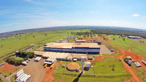 Frigorífico de Bataguassu firma acordo para manter saúde de 1.300 trabalhadores 