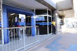 Agências da Caixa voltam a abrir neste sábado para saques de Auxílio Emergencial