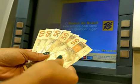 Governo e prefeitura de Campo Grande pagam salários nesta sexta