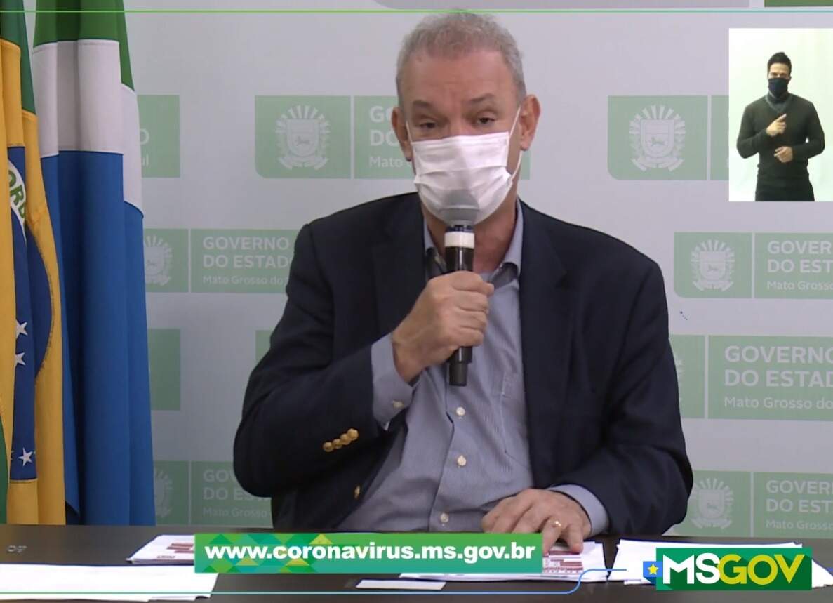 Geraldo Resende durante tramissão ao vivo deste domingo sobre os números do coronavírus. (Foto: Reproduação do Facebook)
