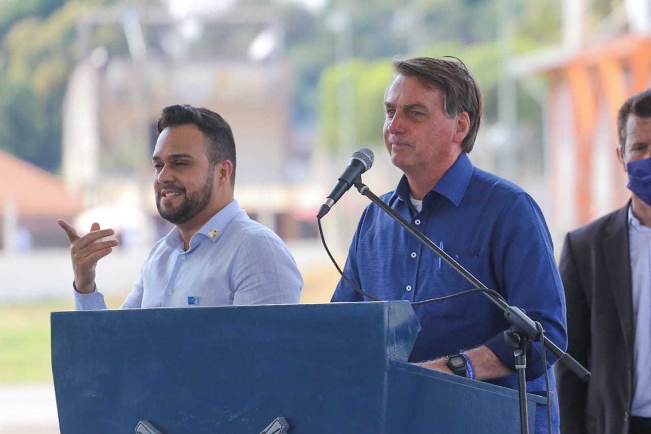 Presidente Jair Bolsonaro (sem partido) durante discurso ontem (18), na inauguração do radar em Corumbá (Foto: Marcos Maluf)
