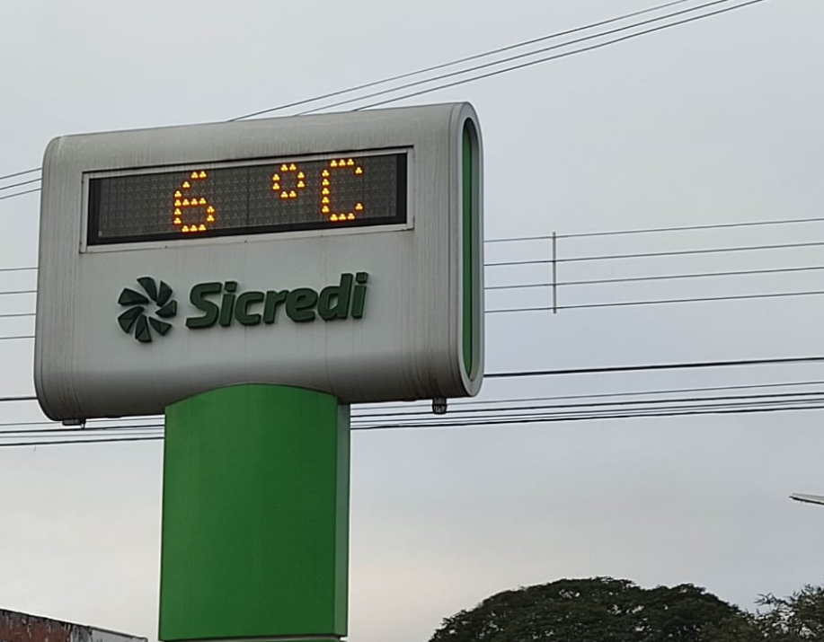 Em Dourados, os termômetros marcavam a mínima de 6ºC nesta manhã (Foto: Helio de Freitas) 