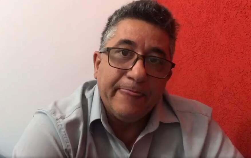 Pastor Davi Godoy em vídeo publicado na manhã de hoje, no Facebook (Foto: Reprodução)