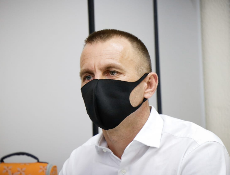 Delegado Nilson Friedrich, plantonista da Depac, atendeu o caso na noite de ontem (Foto: Henrique Kawaminami)